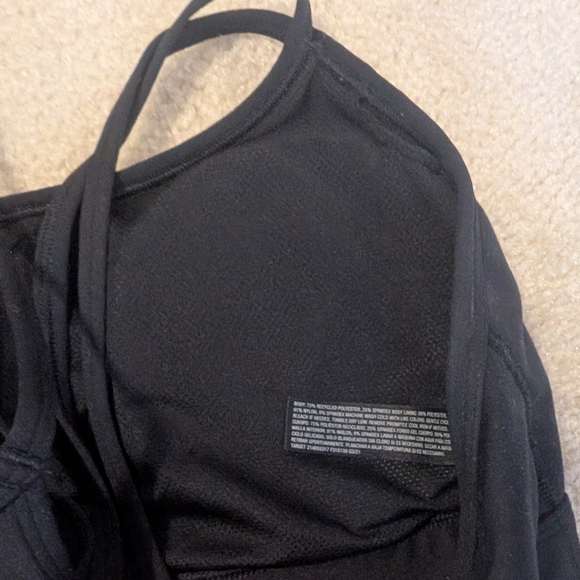 Women's Medium LIKE NEW All In Motion Black Strappy Sports Bra - Picture 5 of 7
